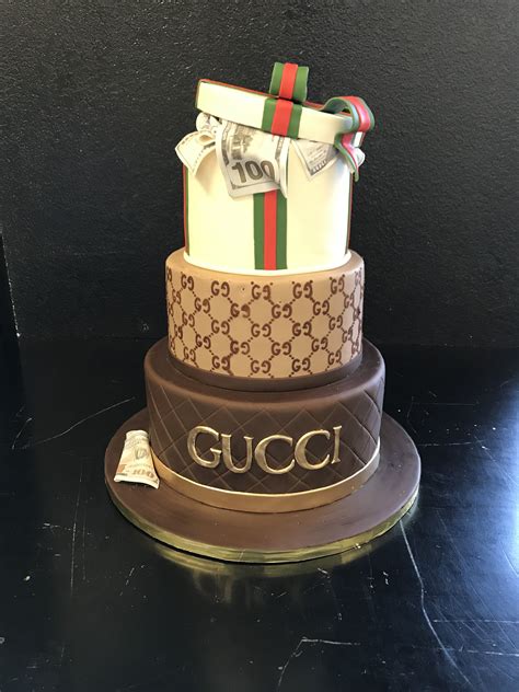 gateau gucci